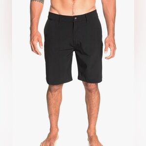 Men’s QuickSilver Black Amphibian Shorts Size XL